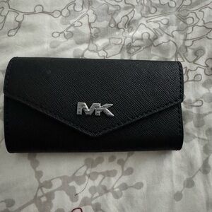 Michael Kors Black 5 key holder